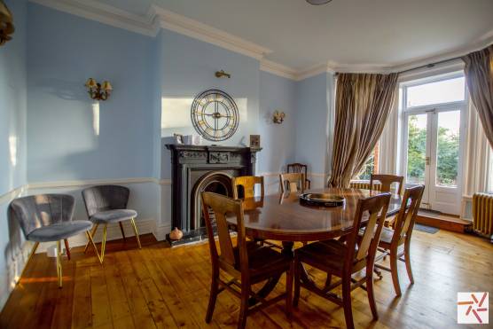 3320C 5 filming location house in Cheshire traditional period property dining table