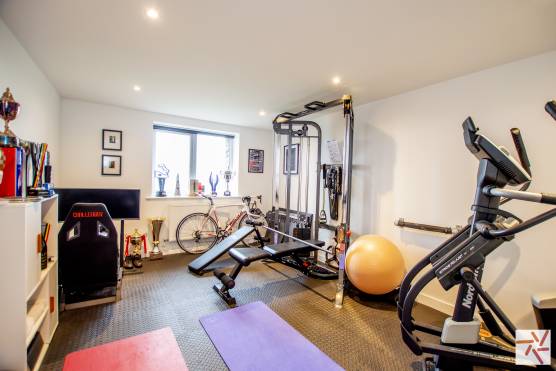 3321L 19 tv shoot location house in Lancashire home gym.jpg