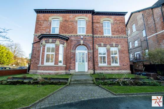 3319V 27 tv drama location house in Merseyside stylish Victorian home with large reception rooms