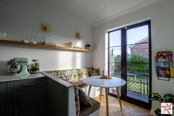 3319V 4 photo shoot location house in Merseyside modern kitchen with dining area