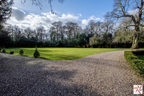 3342E 29 tv shoot location house in Lincolnshire country house with acres of land large driveway