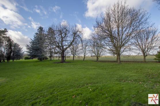 3342E 32 filming location house in Lincolnshire country house with acres of land