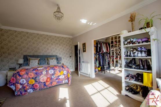 3332M 11 photo shoot location house in Manchester large bedroom with walk in wardrobe