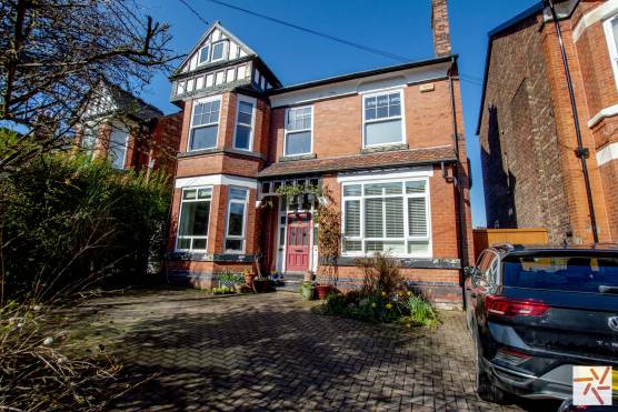 3332M 31 tv commercial location house in Manchester with large driveway