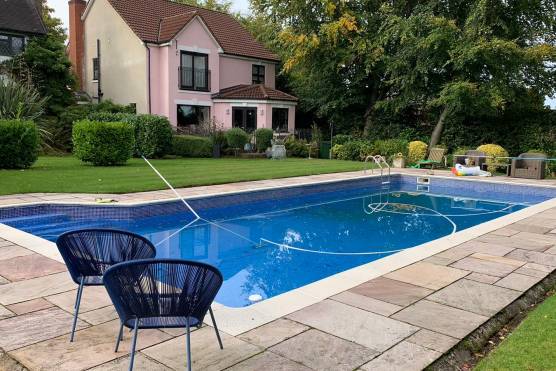 3337C 28 tv drama location house in Cheshire large garden with swimming pool