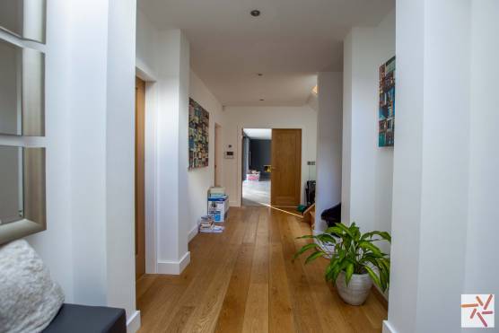 3336M 17 filming location house in Manchester modern hallway.jpg