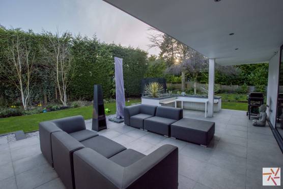 3336M 22 tv drama location house in Manchester modern patio area.jpg