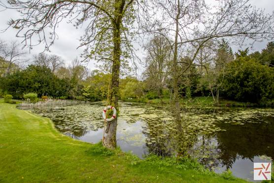 3341N 44 photo shoot location house in North Yorkshire period property large gardens