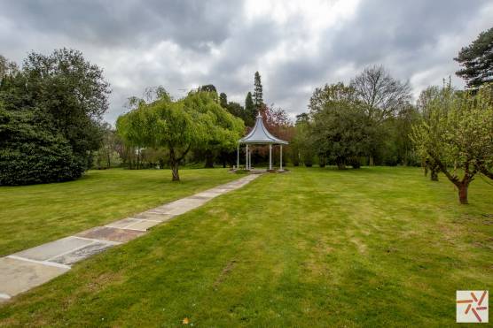 3341N 47 filming location house in North Yorkshire stately home with private lake