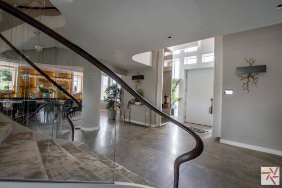 3343W 22 filming location house in West Yorkshire contemporary family home with large modern staircase