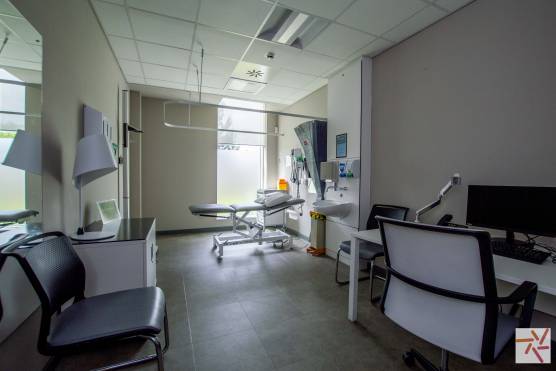 3344M 15 filming location in Manchester medical consultancy room