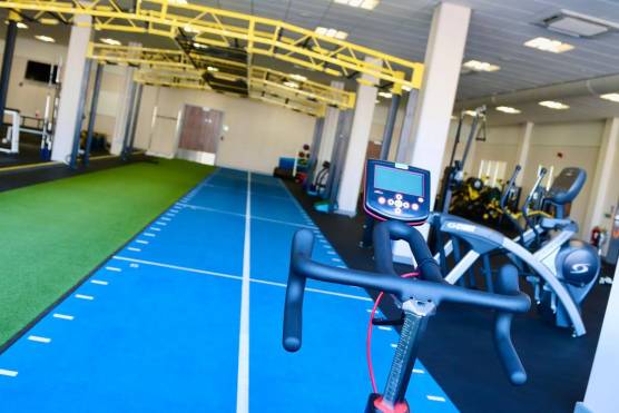 3344M 2 filming private gym location in Manchester