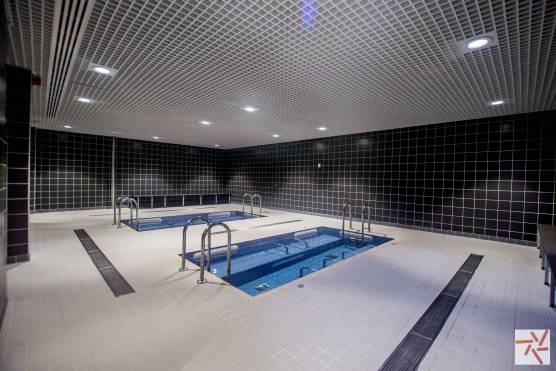 3344M 25 filming location in Manchester small indoor pool