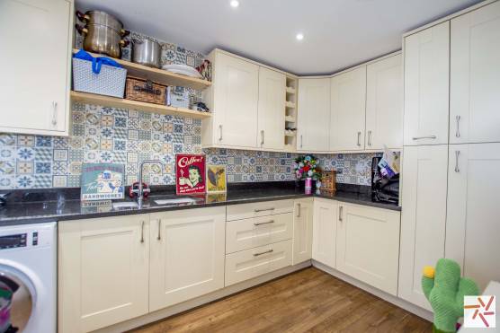 3454M 12 filming location house in Manchester with large family kitchen