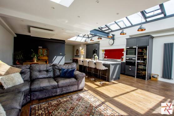 3454M 6 filming location house in Manchester large open plan kitchen with skylights