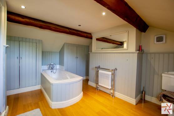 3347C 21 photo shoot location house in Cheshire traditional bathroom.jpg