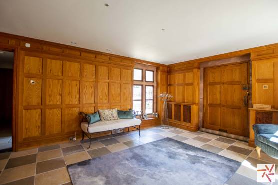 3347C 8 tv drama location house in Cheshire traditional family home with panelling entrance hallway.jpg