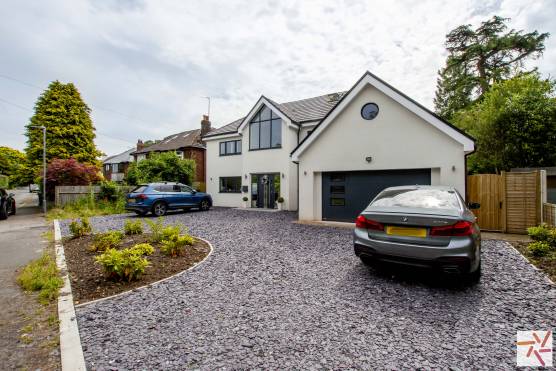 3350C 23 tv drama location house in Cheshire large driveway and garage