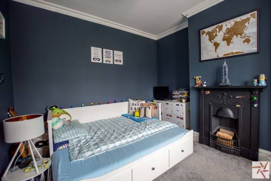 3356M 13 filming location house in Manchester childrens bedroom