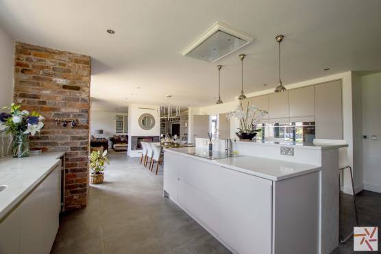 3358C 1 photo shoot location house in Cheshire open plan kitchen with exposed brick