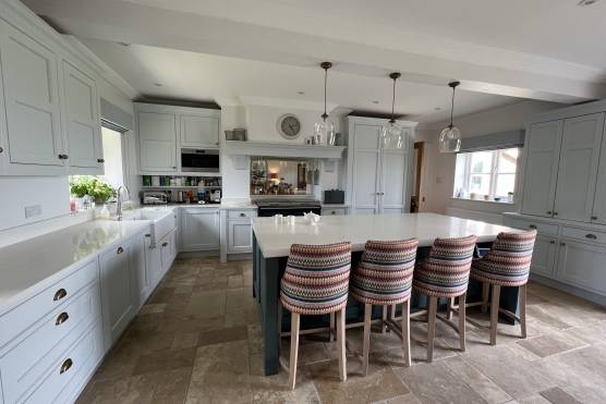 3364C 2 filming location house in Cheshire traditional open plan kitchen.jpg