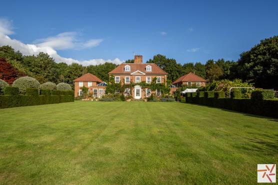 3363N 10 tv commercial location house in North Yorkshire with stunning gardens and swimming pool