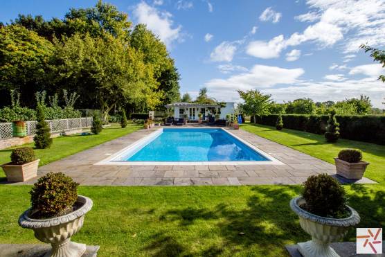 3363N 2 tv shoot location house in North Yorkshire with stunning gardens and swimming pool