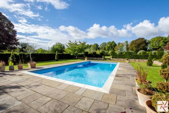 3363N 6 photo shoot location house in North Yorkshire with stunning gardens and swimming pool