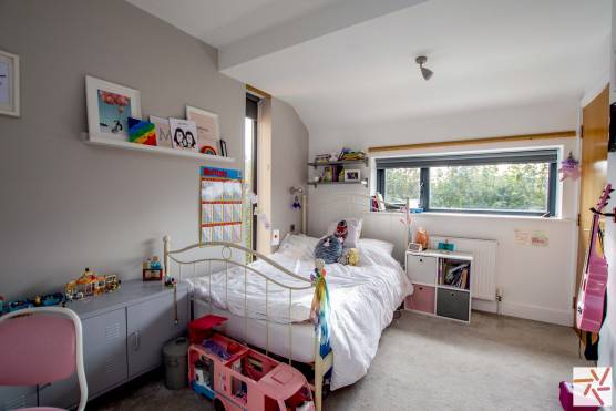 3373V 20 filming location house in Merseyside family home with large kids bedroom