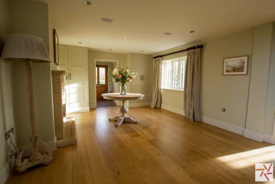 3376C 13 tv drama location house in Cheshire with large reception room