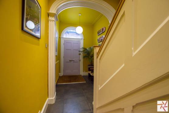 3377C 15 filming location house in Cheshire with stylish bright staircase