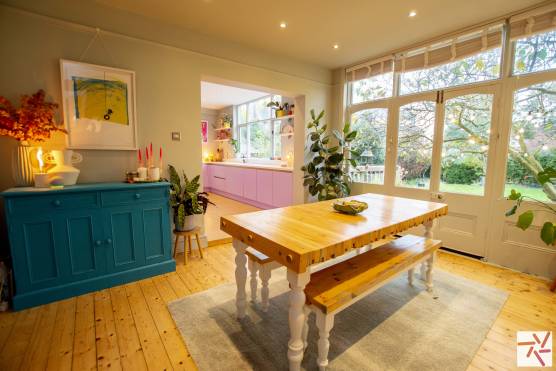 3377C 7 tv shoot location house in Cheshire with stylish open plan kitchen and living areas