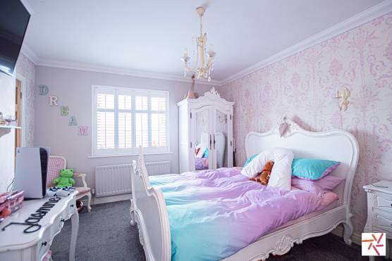 3384L 27 tv shoot location house in Lancashire beautiful family home in rural setting large kids bedroom