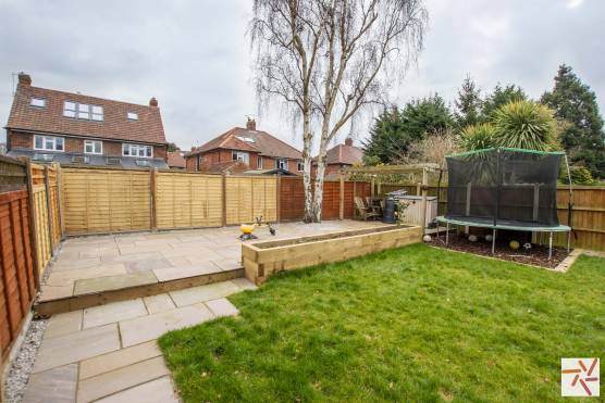 3396N 19 tv commercial location house in North Yorkshire with enclosed family garden