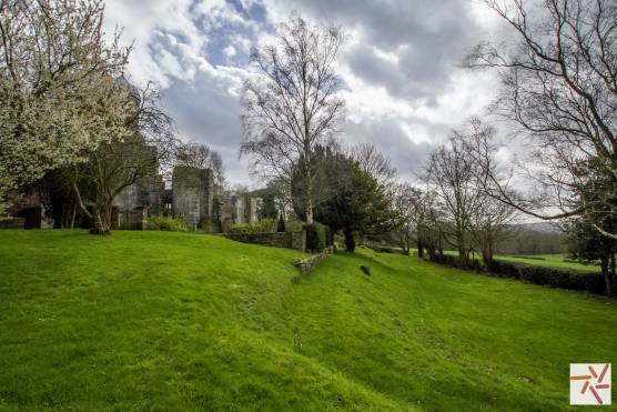 3398S 32 filming location house in Staffordshire historical property with impressive gardens and views