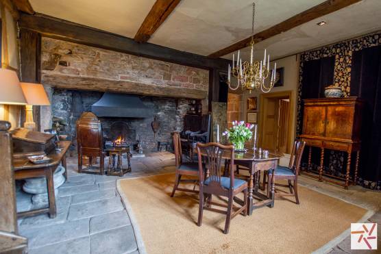 3398S 4 tv commercial location house in Staffordshire historical property with dining area with fireplace