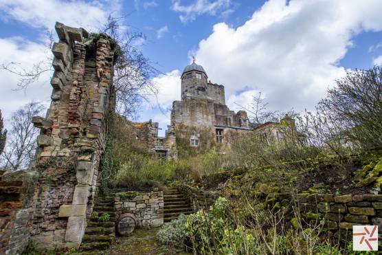 3398S 40 tv drama location house in Staffordshire Impressive historical property with private ruins