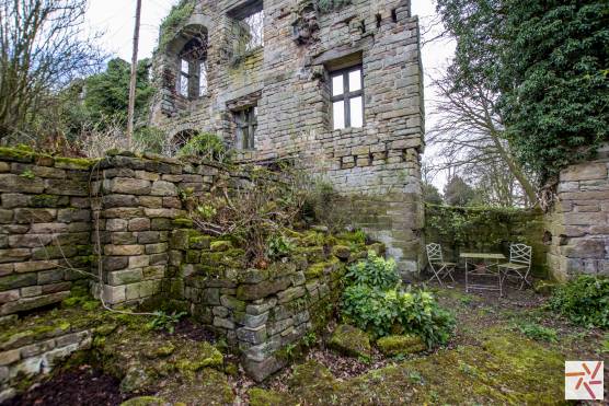 3398S 48 photo shoot location house in Staffordshire Impressive historical property with private ruins