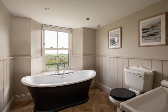 3399N 25 filming location house in North Yorkshire stylish farmhouse with large bathroom