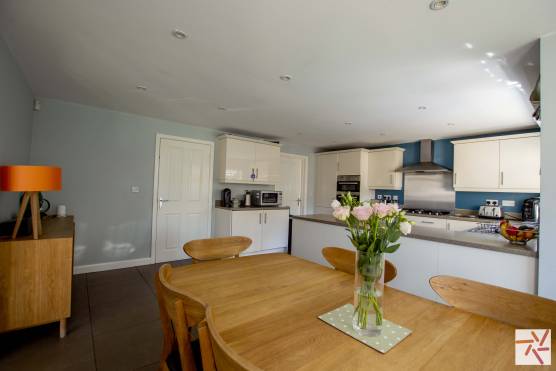 3404W 5 photo shoot location house in Leeds open plan family kitchen.jpg