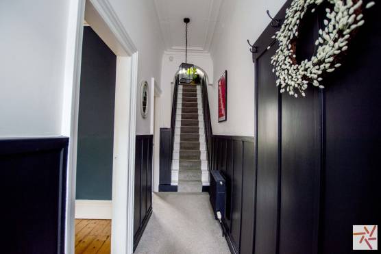 3405W 19 tv commercial shoot location house in West Yorkshire with large hallway and staircase