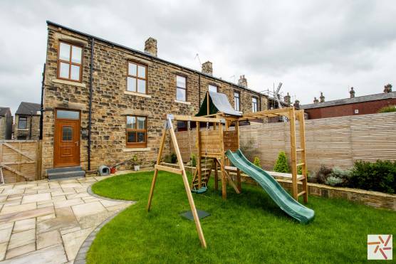 3405W 23 tv drama location house in West Yorkshire with large garden and patio area