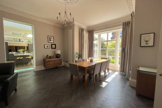 3413W 17 tv drama location house in Leeds period property dining area