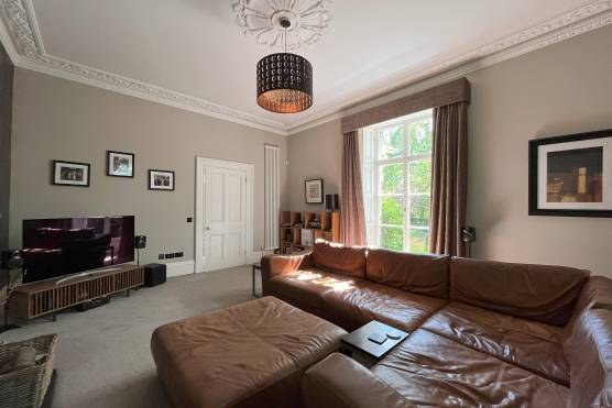 3431W 23 tv drama location house in Leeds period property living room