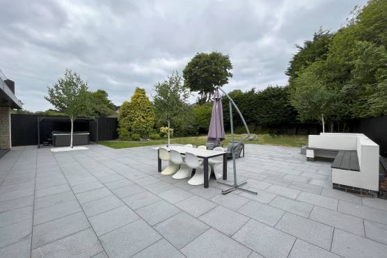 3415V 28 tv drama location house in Merseyside modern garden and patio.jpeg