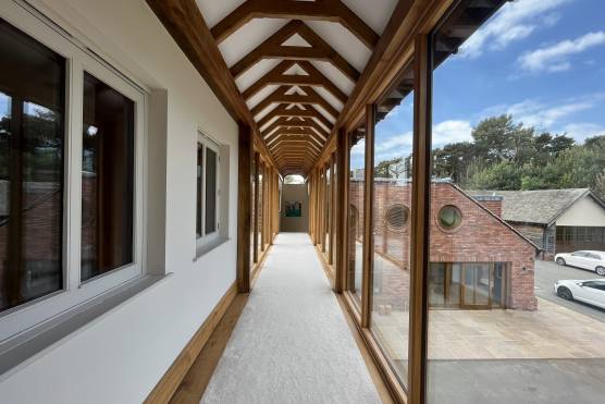 3409V 11 filming location house in Merseyside large property with large light hallway