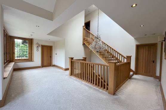 3409V 20 tv drama location house in Merseyside large property with large open hallway and staircase