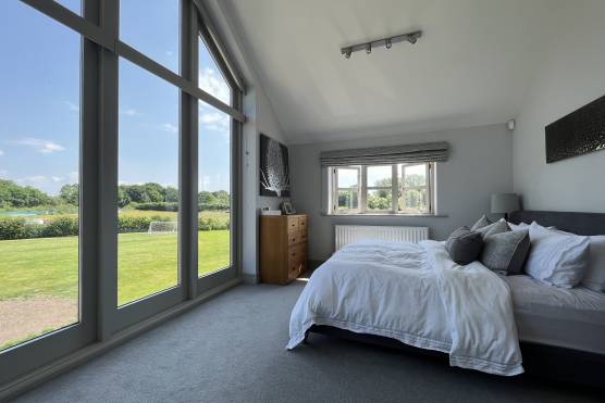 3417C 13 tv drama shoot location house in Cheshire with large bedroom with large windows