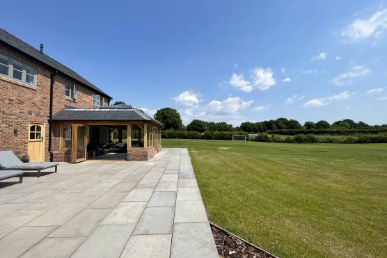 3417C 18 tv drama shoot location house in Cheshire with large patio area and garden