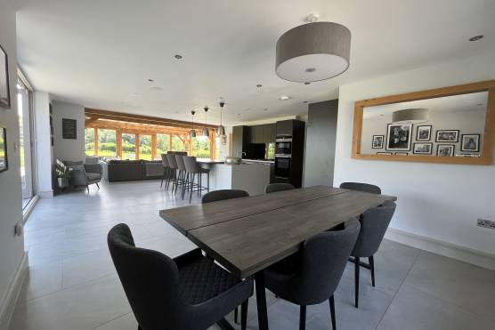 3417C 5 filming location house in Cheshire open plan kitchen and dining area